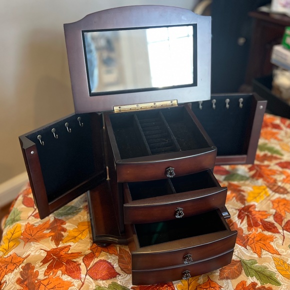 Vintage Mahogany Jewelry Box - Picture 1 of 9